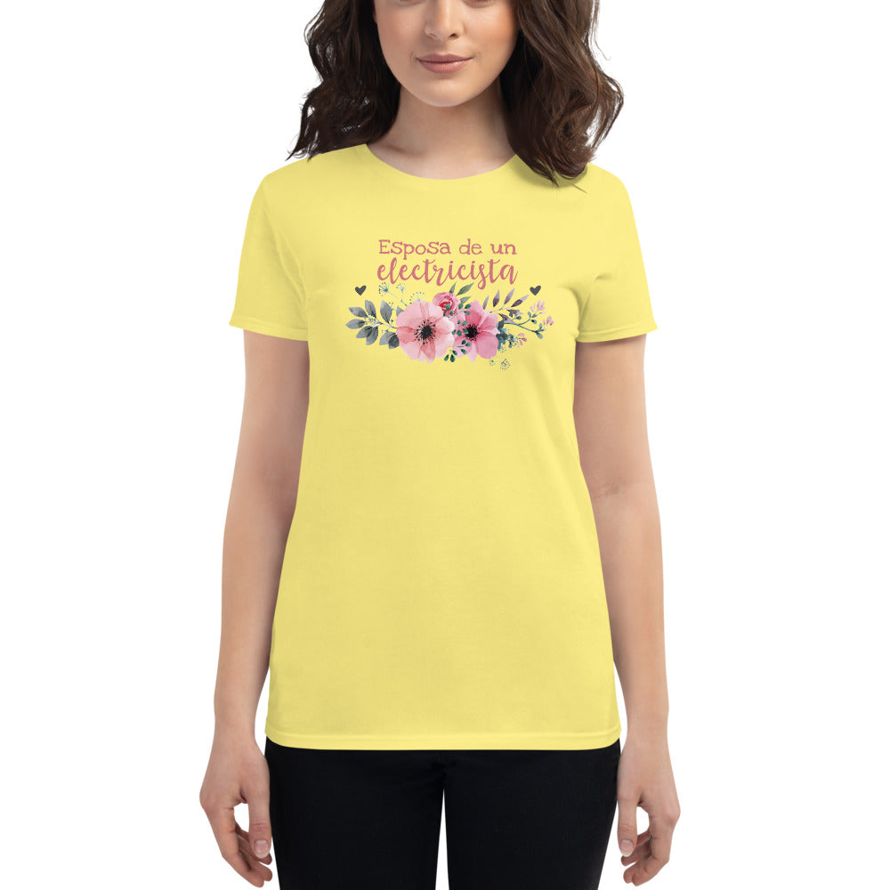 Camiseta Esposa de un Electricista Fashion Fit