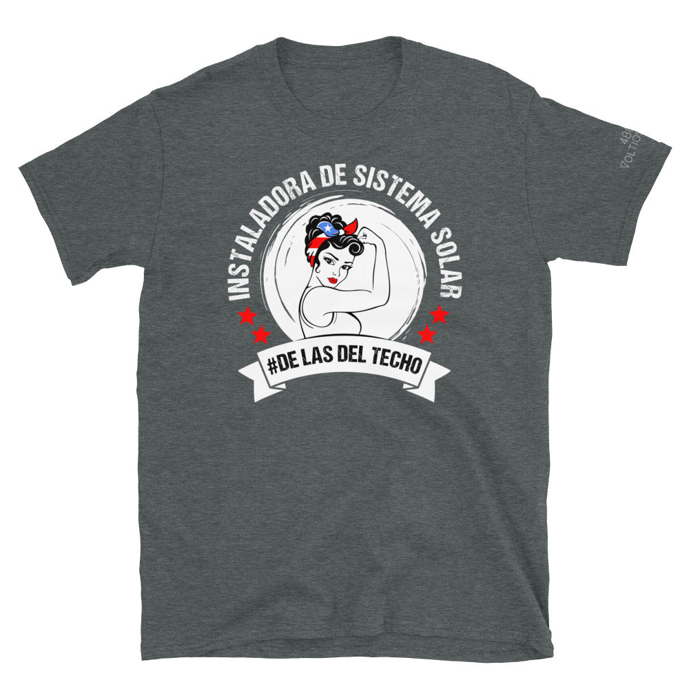 Female Solar Installer T-Shirt Spanish